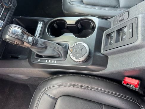 Used 2025 Ford Bronco Outer Banks AWD/4WD image 15