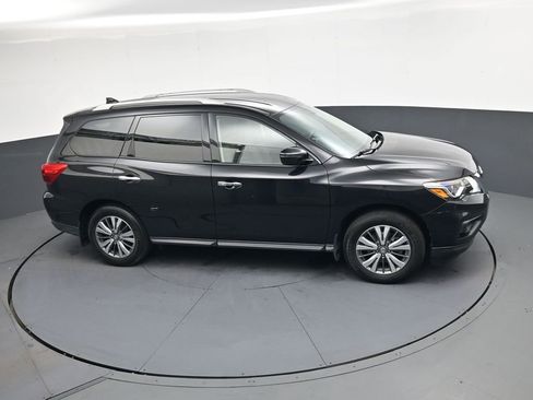 Used 2020 Nissan Pathfinder SV image 28