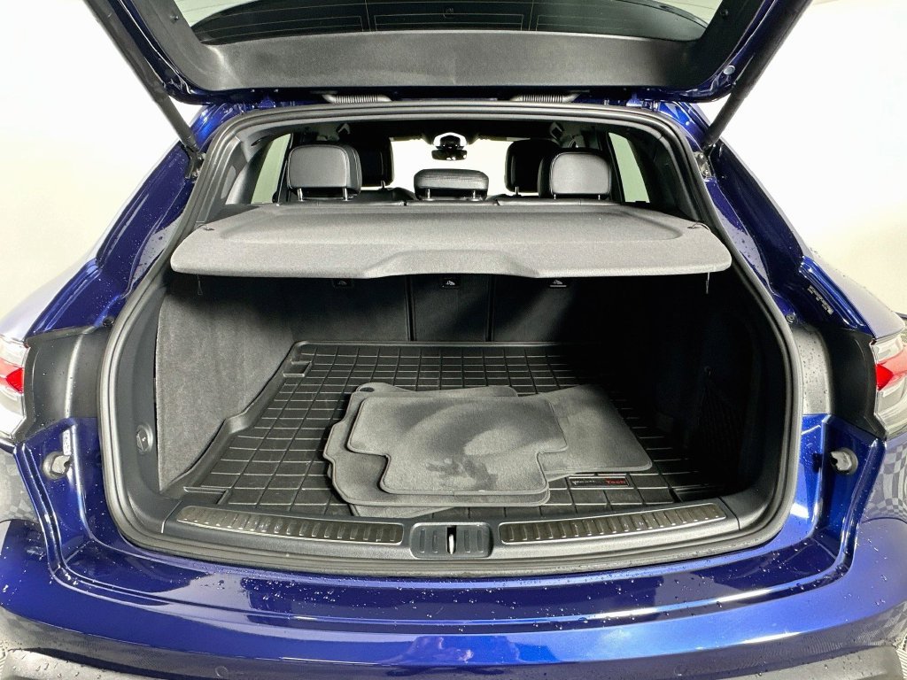 Used 2023 Porsche Macan AWD/4WD image 25