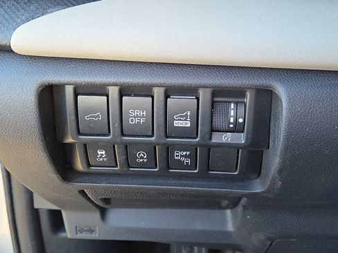 Used 2022 Subaru Forester Limited image 26