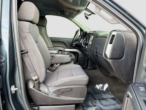 Used 2018 Chevrolet Silverado 1500 LT RWD image 25