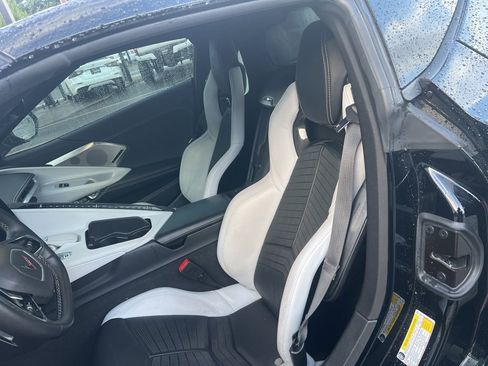 Used 2021 Chevrolet Corvette Stingray Preferred Cpe w/ Z51 Performance Package image 7