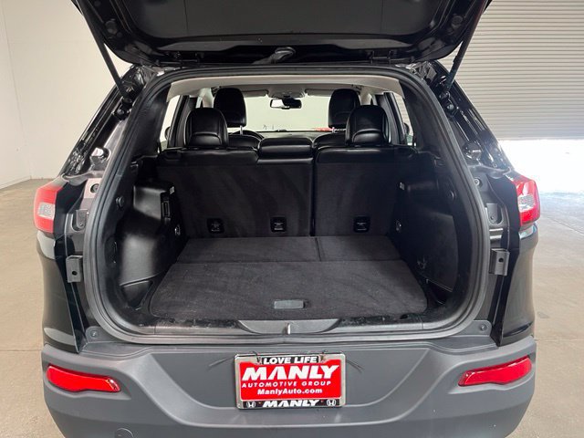 Used 2017 Jeep Cherokee Limited FWD image 16