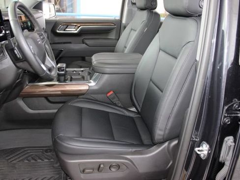 Used 2024 Chevrolet Silverado 1500 RST w/ Convenience Package II AWD/4WD image 21