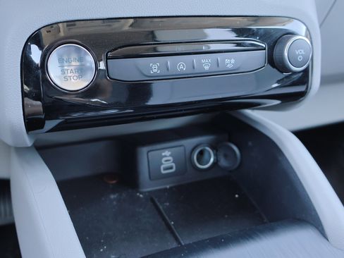 Certified 2025 Ford Escape Active w/ Tech Pack #1 image 21