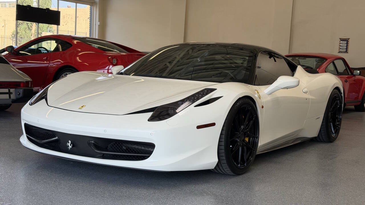 Used 2012 Ferrari 458 Italia Coupe RWD image 3