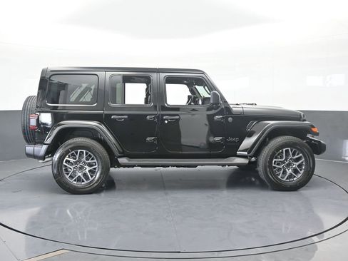 New 2026 Jeep Wrangler Sahara image 7