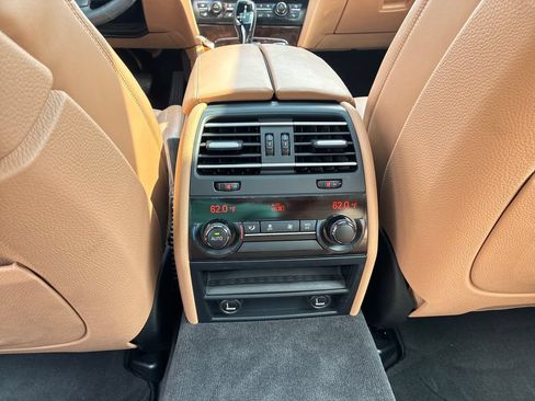 Used 2013 BMW 750Li xDrive AWD/4WD image 21