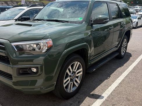 Used 2022 Toyota 4Runner TRD Sport w/ Technology Package AWD/4WD image 2