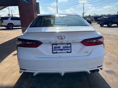 Used 2024 Toyota Camry SE image 7