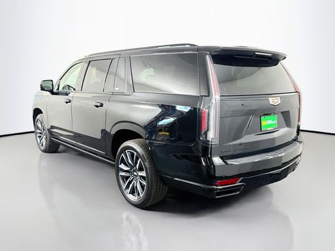Used 2022 Cadillac Escalade ESV Sport Platinum RWD image 7