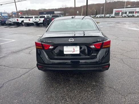 Used 2024 Nissan Altima 2.5 SV image 6