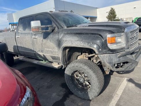 Used 2019 GMC Sierra 3500 Denali w/ Duramax Plus Package image 9
