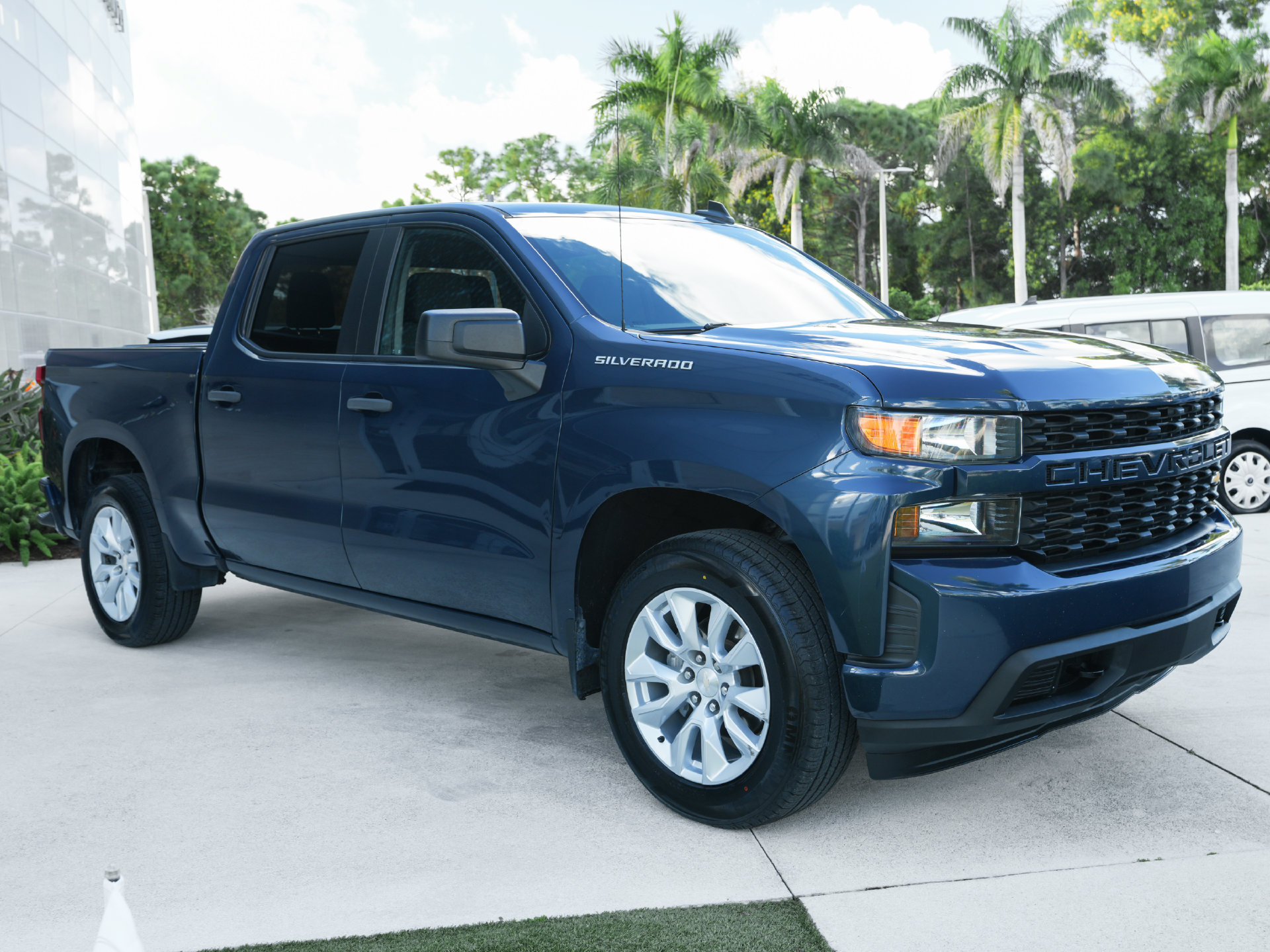Used 2021 Chevrolet Silverado 1500 Custom w/ Safety Confidence Package RWD image 29
