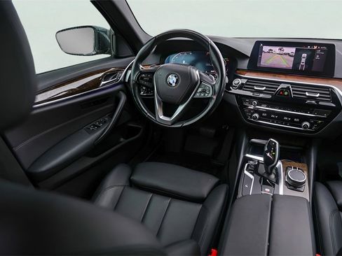 Used 2020 BMW 530i image 30