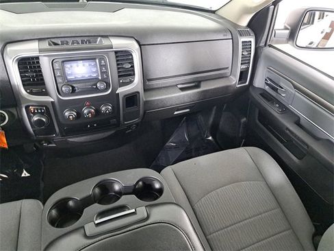 Used 2024 RAM 1500 Classic SLT image 17