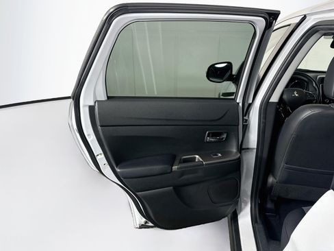Used 2024 Mitsubishi Outlander Sport AWD image 25