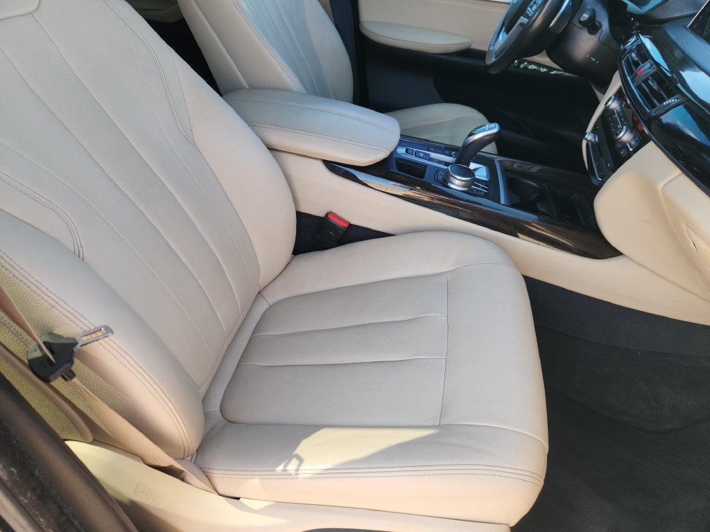 Used 2018 BMW X5 xDrive35d w/ Premium Package AWD/4WD image 14