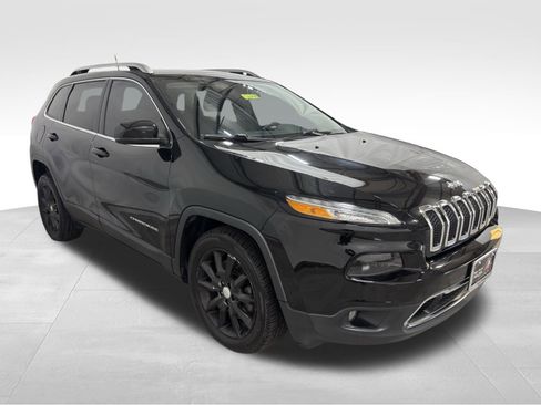 Used 2018 Jeep Cherokee Limited image 3
