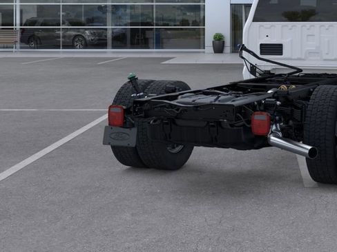 New 2025 Ford F550 4x4 Regular Cab Super Duty image 21