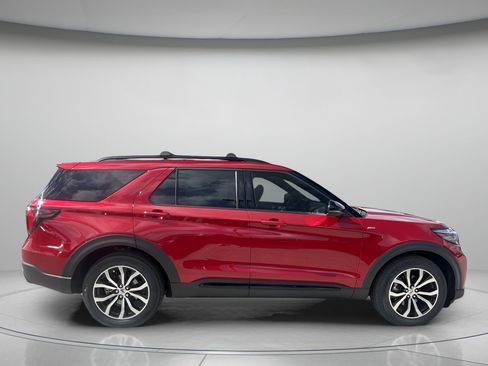 New 2026 Ford Explorer ST-Line RWD image 2