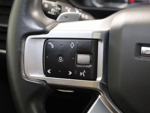 Used 2023 Land Rover Discovery S R-Dynamic image 39