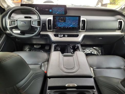 Used 2025 Ford Expedition Active RWD image 22