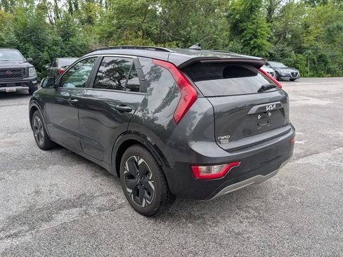 Used 2023 Kia Niro Wind w/ Wind Preserve Package FWD image 5