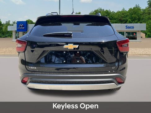 Used 2024 Chevrolet Trax LT w/ Driver Confidence Package image 9
