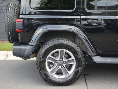 Used 2020 Jeep Wrangler Unlimited Sahara AWD/4WD image 39
