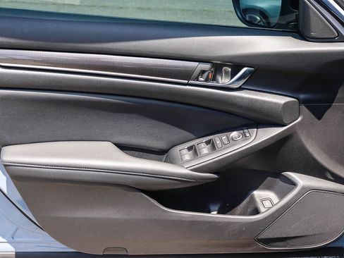 Used 2022 Honda Accord Sport image 25
