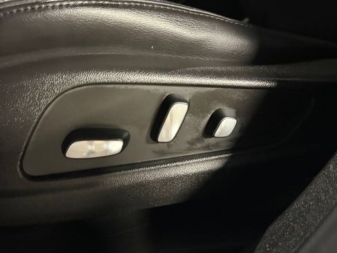 Used 2019 Cadillac XT5 Premium Luxury w/ Driver Assist Package image 15