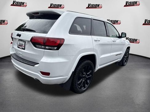Used 2021 Jeep Grand Cherokee Laredo X AWD/4WD image 5