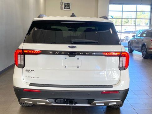 New 2026 Ford Explorer Active w/ Active Comfort Package image 6