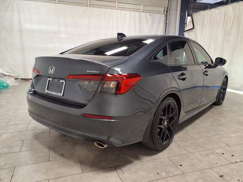 Used 2022 Honda Civic Sport image 9