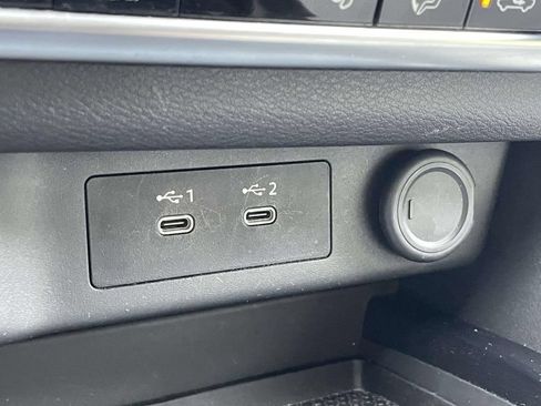 Used 2025 Nissan Rogue SV FWD image 27
