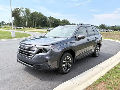 New 2026 Subaru Forester Premium AWD/4WD image 3