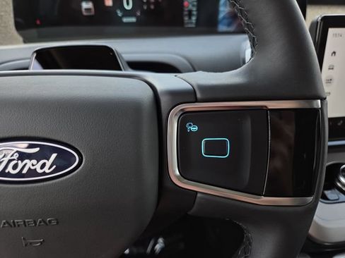 New 2027 Ford Expedition Active RWD image 21