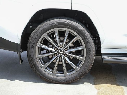 Used 2024 Lexus LX 600 F Sport AWD/4WD image 11