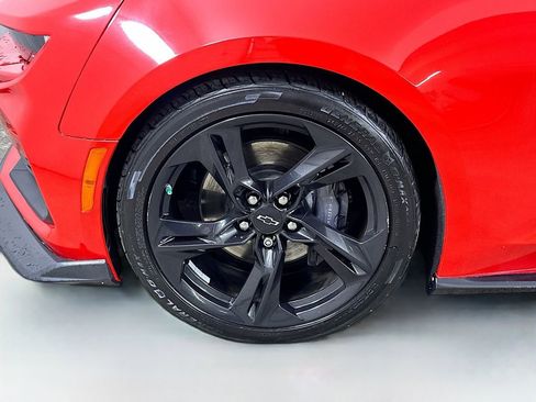 Used 2021 Chevrolet Camaro SS image 8