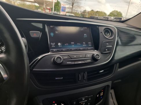 Used 2020 Buick Envision Essence w/ Experience Buick Package FWD image 18