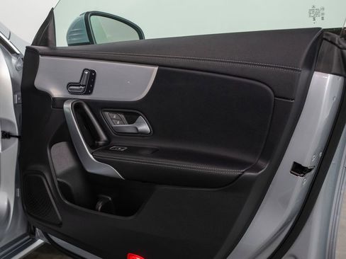 Used 2025 Mercedes-Benz CLA 250 4MATIC image 16