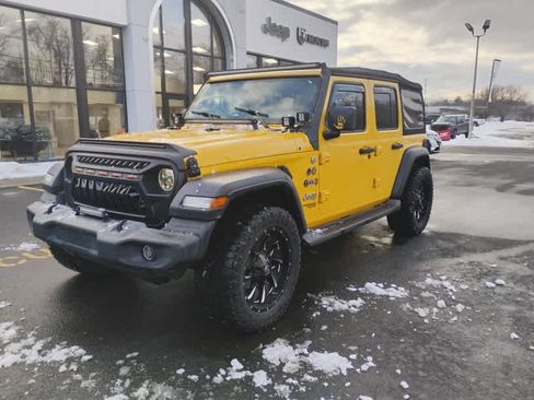 Used 2018 Jeep Wrangler Unlimited Sport S image 4
