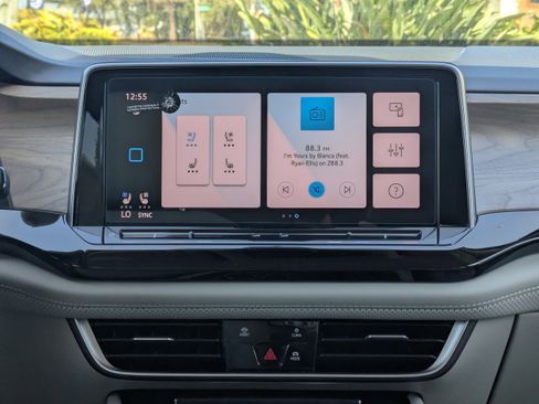 New 2026 Volkswagen Atlas SE image 18