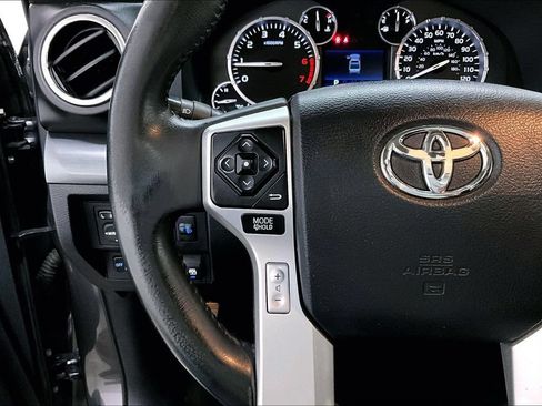 Used 2017 Toyota Tundra Platinum AWD/4WD image 12
