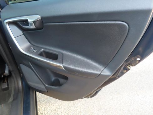 Used 2013 Volvo XC60 T6 image 15