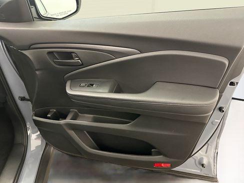 Used 2023 Honda Passport EX-L image 34