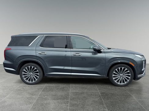 Used 2023 Hyundai Palisade Calligraphy w/ Cargo Package AWD/4WD image 6