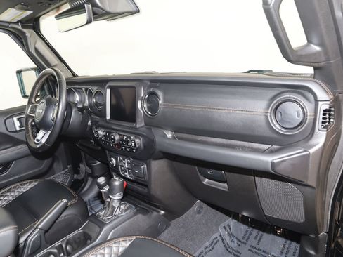 Used 2023 Jeep Wrangler Unlimited Sahara AWD/4WD image 41