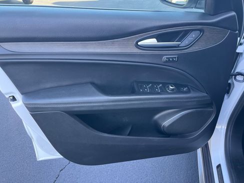 Used 2022 Alfa Romeo Stelvio Ti image 11